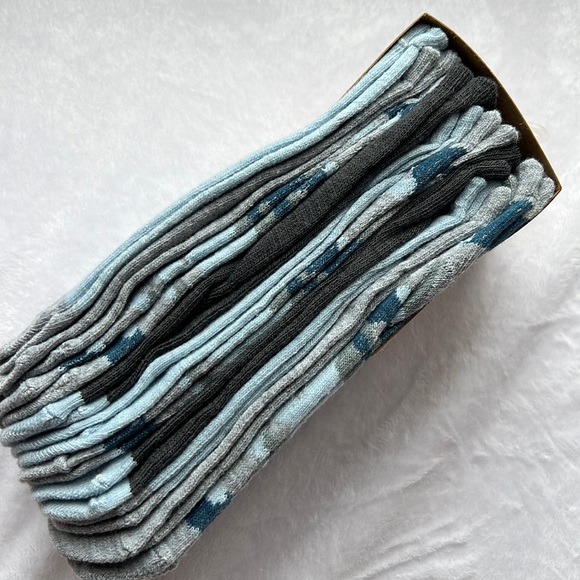 Rae Dunn 10 pack ankle socks blue camo - Picture 2 of 10